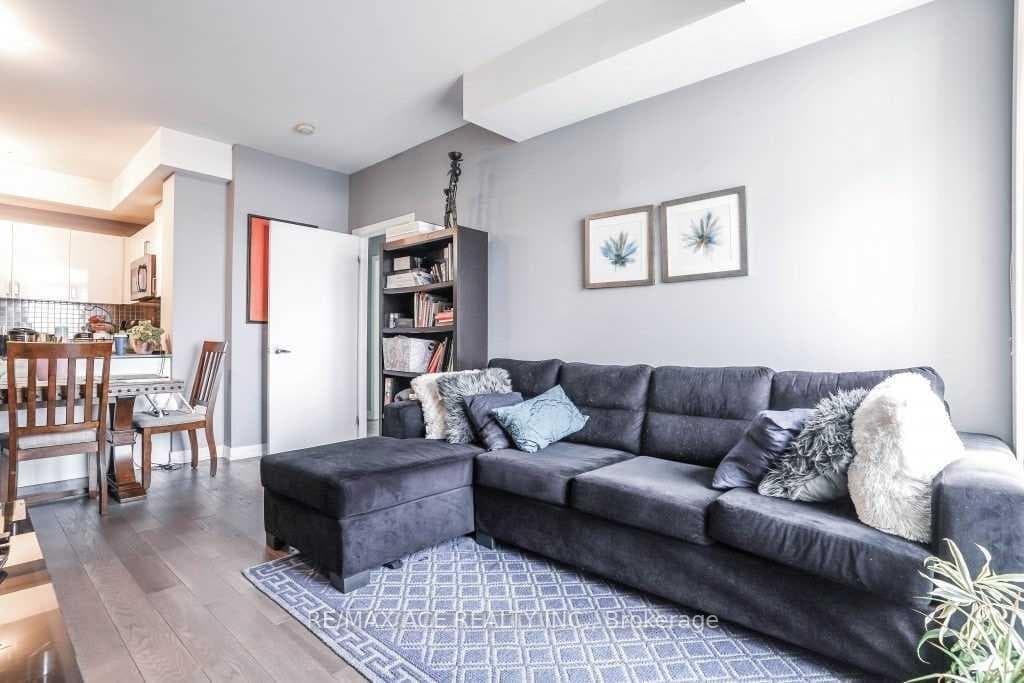 3560 St Clair Avenue Unit 409 photo 5