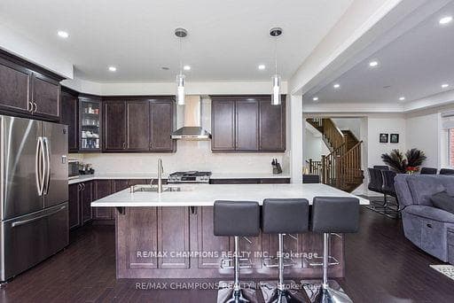 565 Kennedy Circle photo 14
