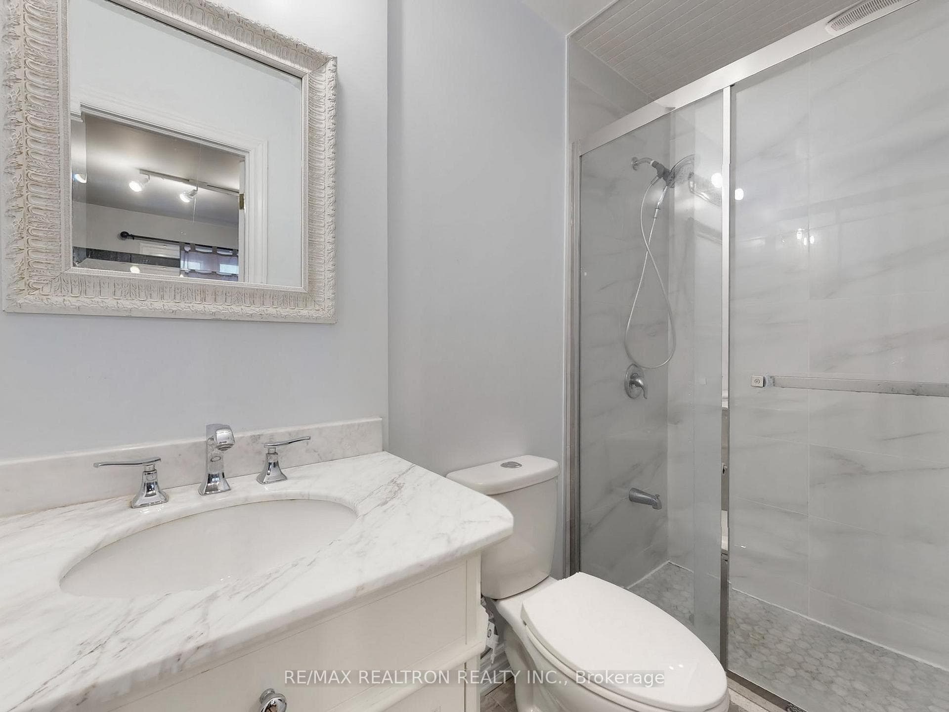 40 Eastlea Crescent photo 23