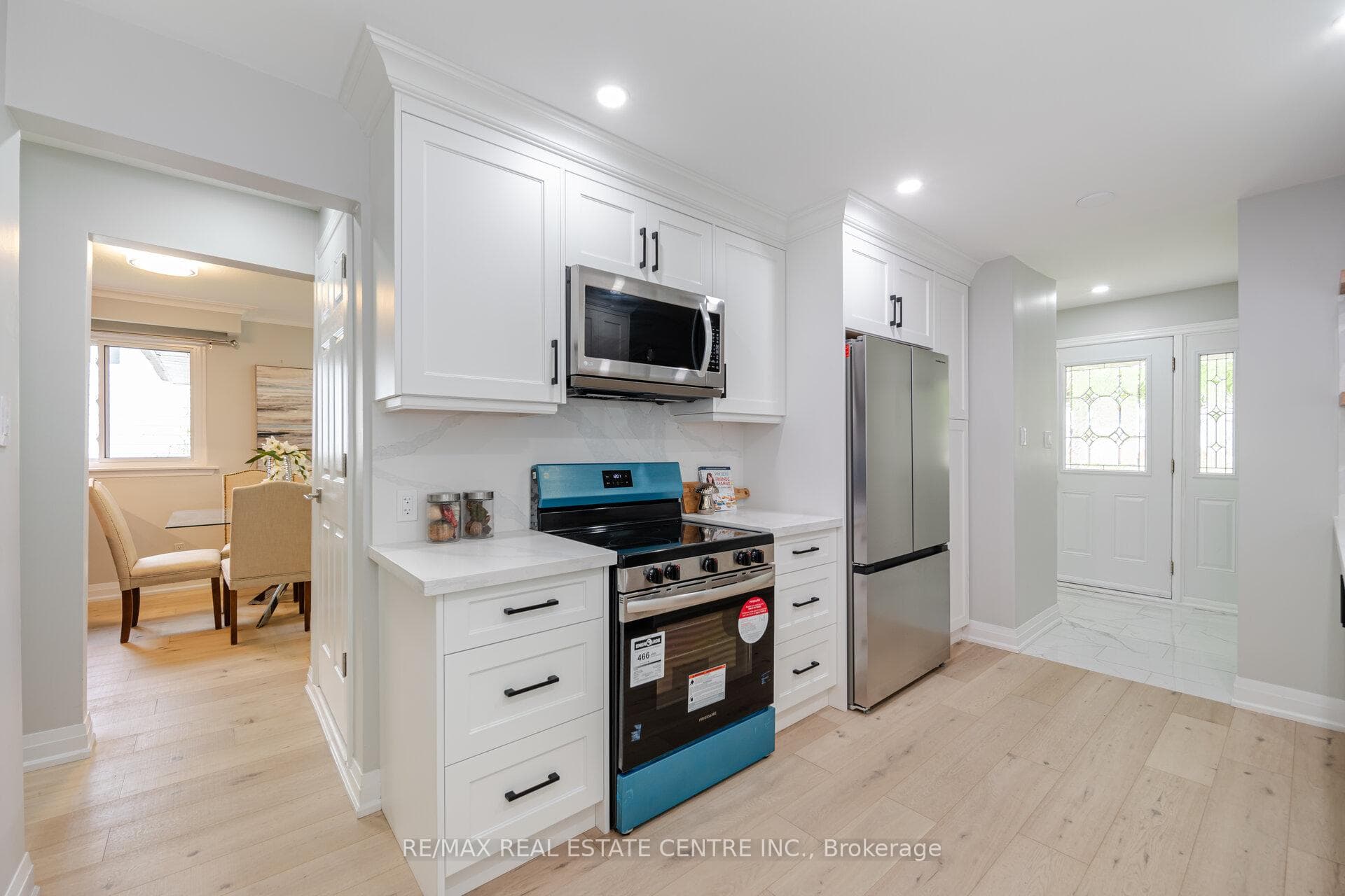 348 Erindale Drive photo 7