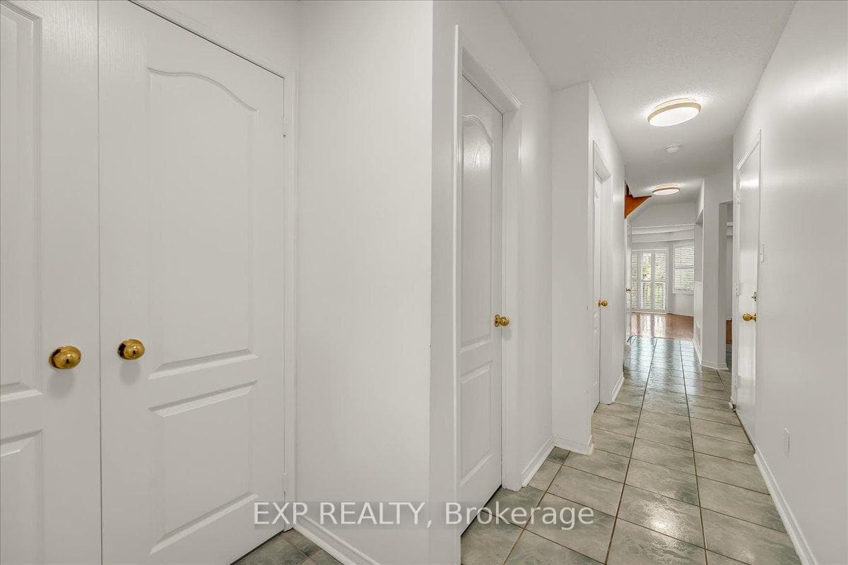 2260 Arbourview Drive photo 3