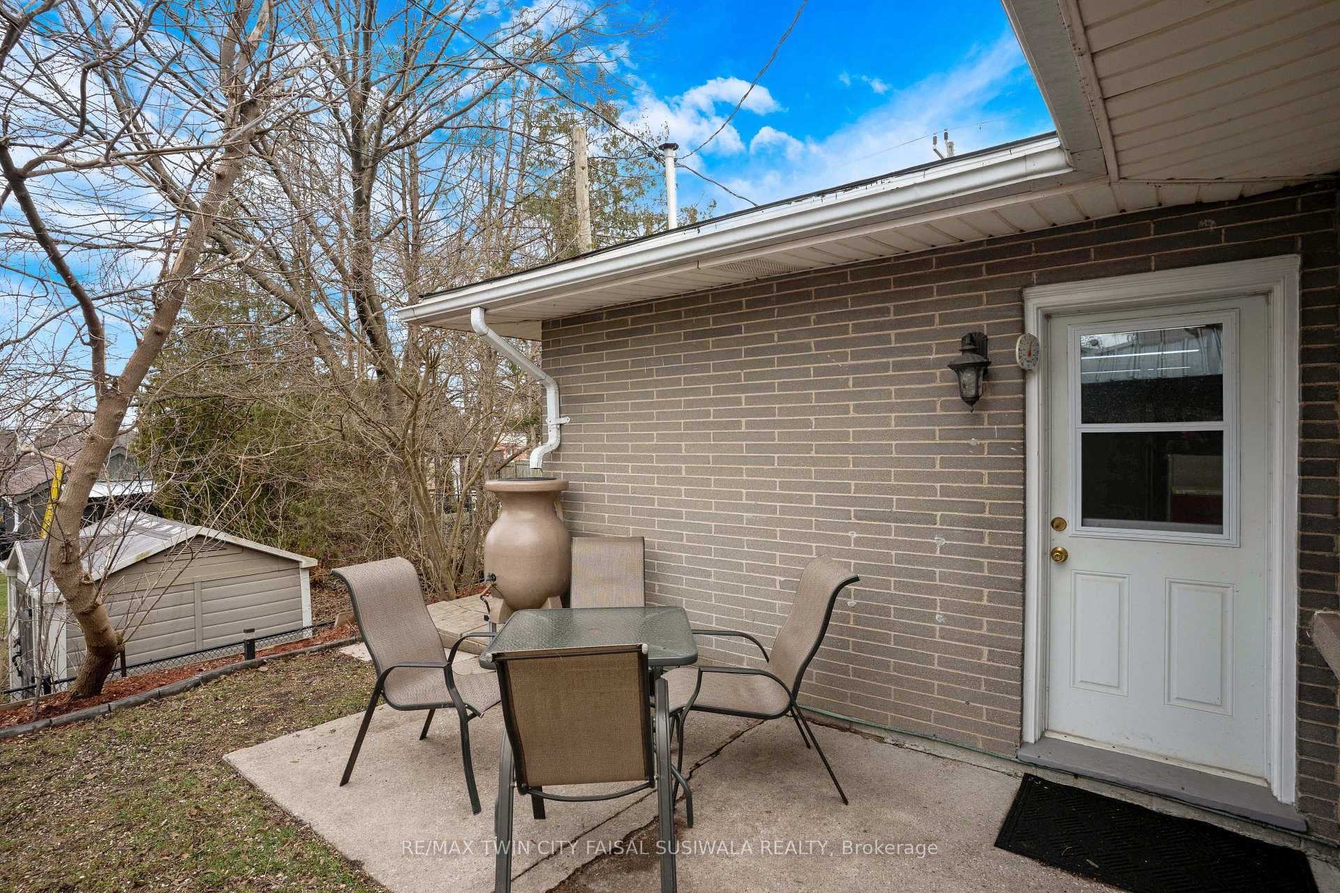 460 Bishop Street photo 9