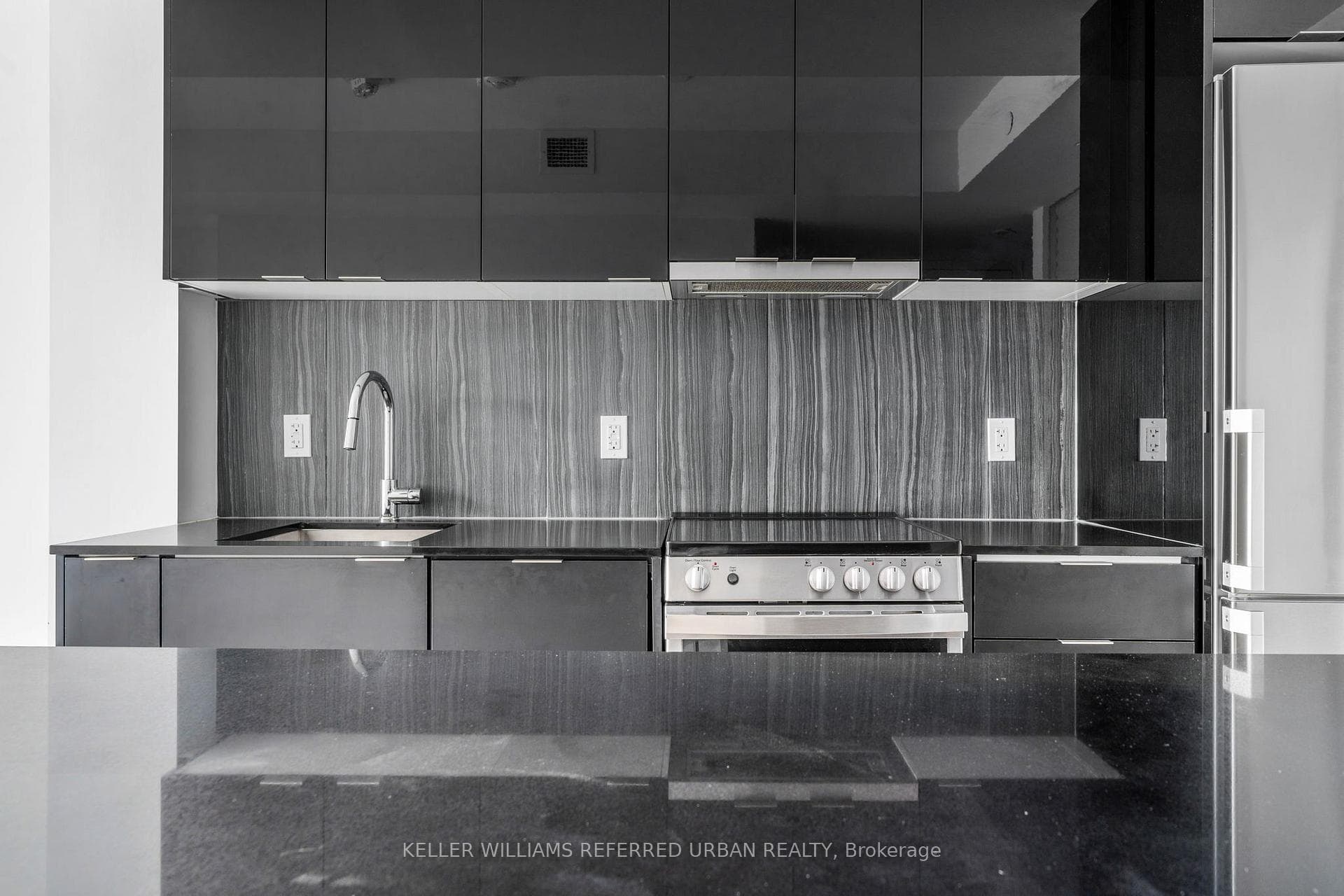 8 Tippett Road Unit 405 photo 14