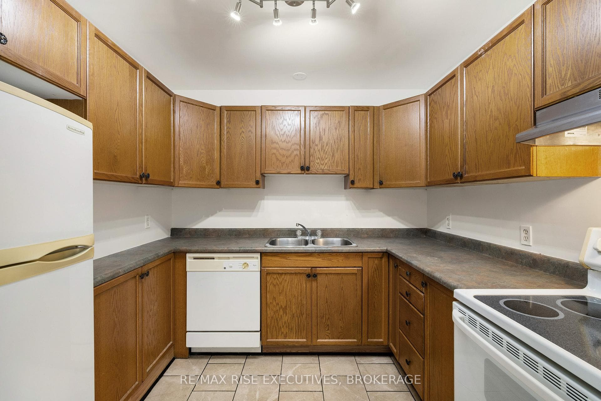 36 Meadow Lane photo 10