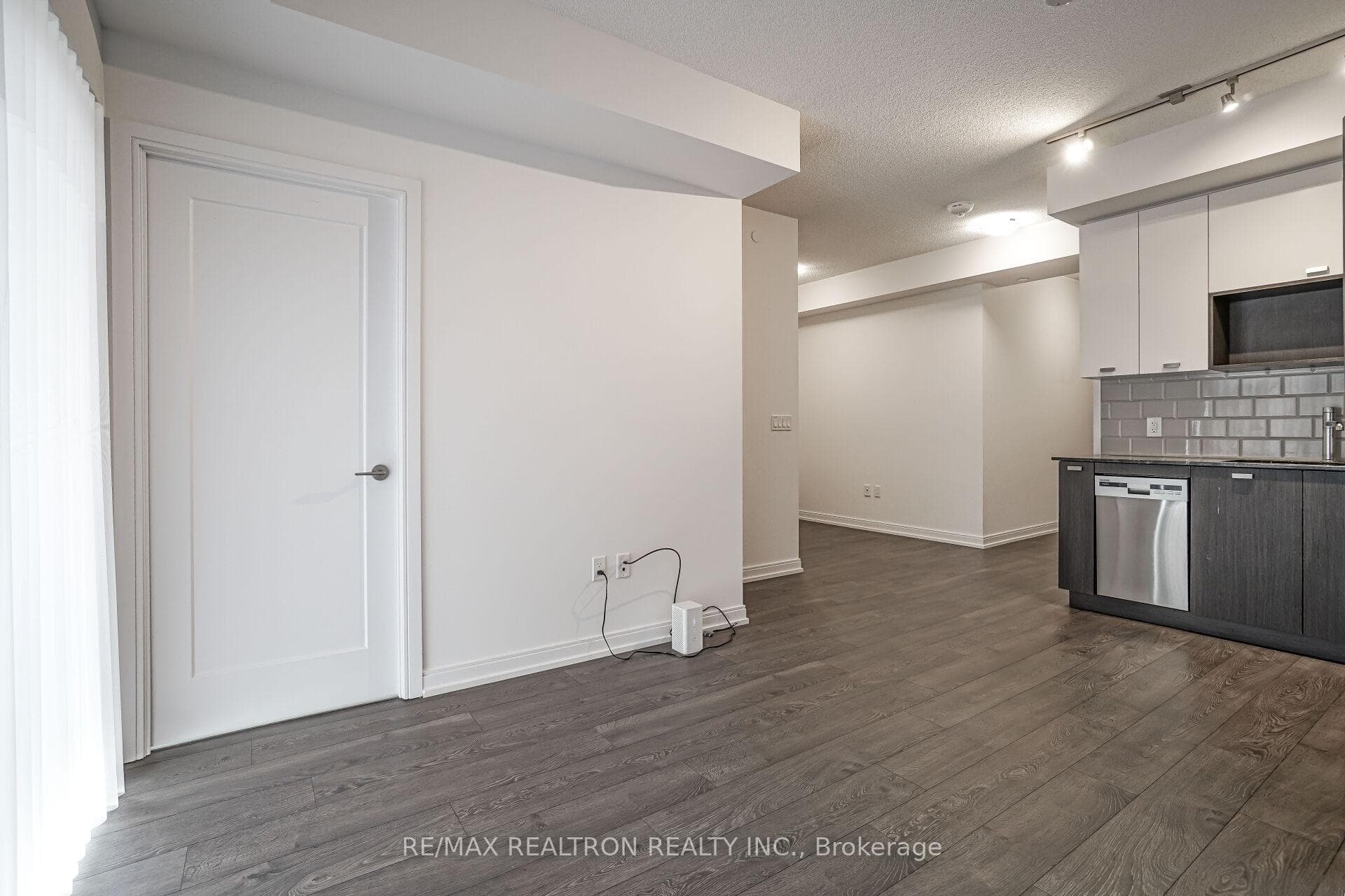 275 Village Green Square Unit 3315 photo 13