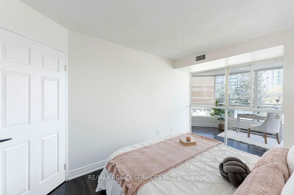 4470 Tucana Court Unit 307 photo 37