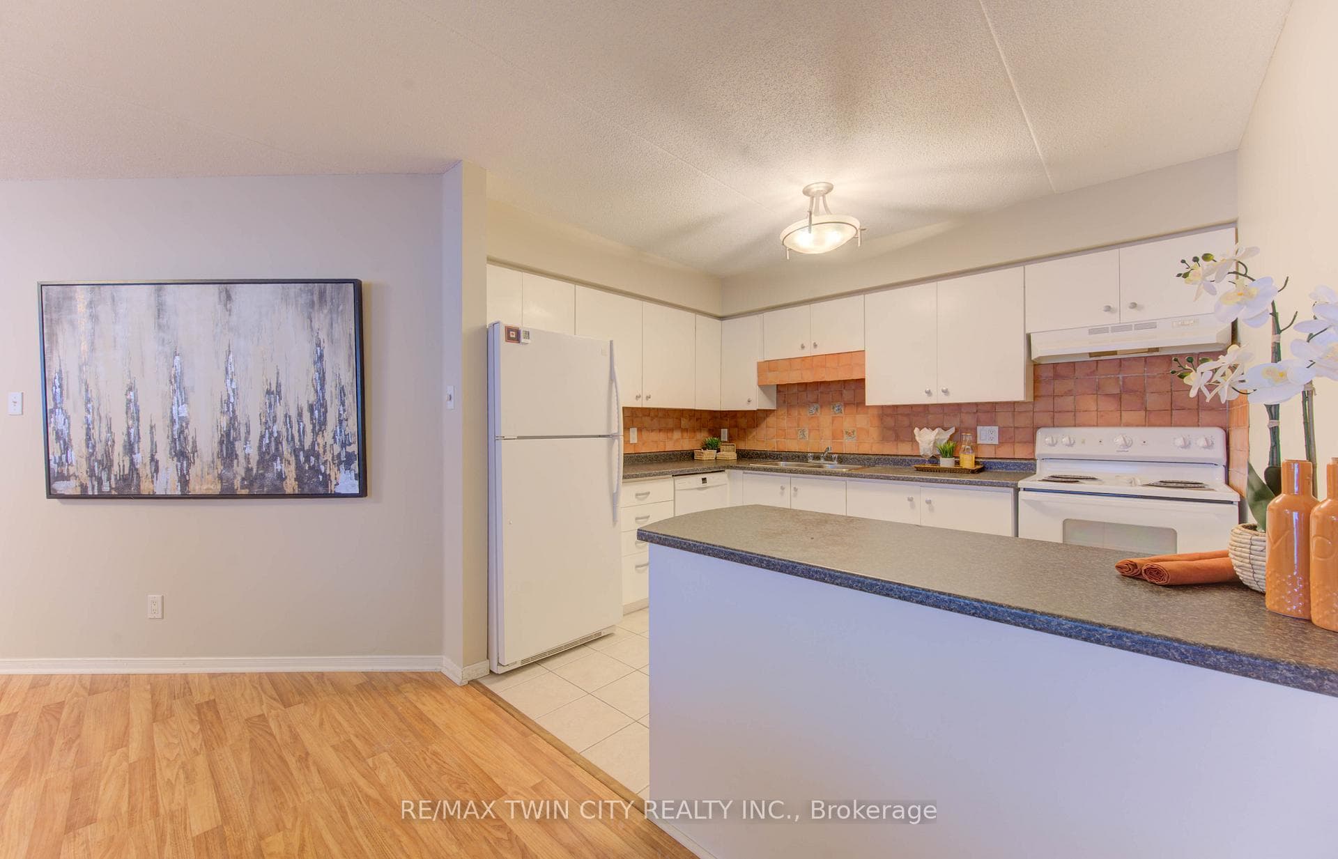 3085 Kingsway Drive Unit 50 photo 11