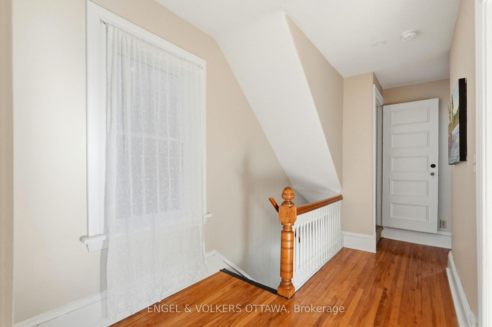 321 James Street photo 17