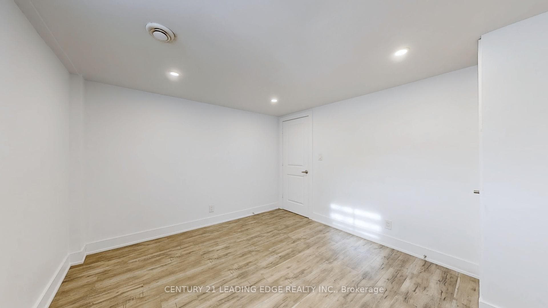 70 Wexford Boulevard photo 45