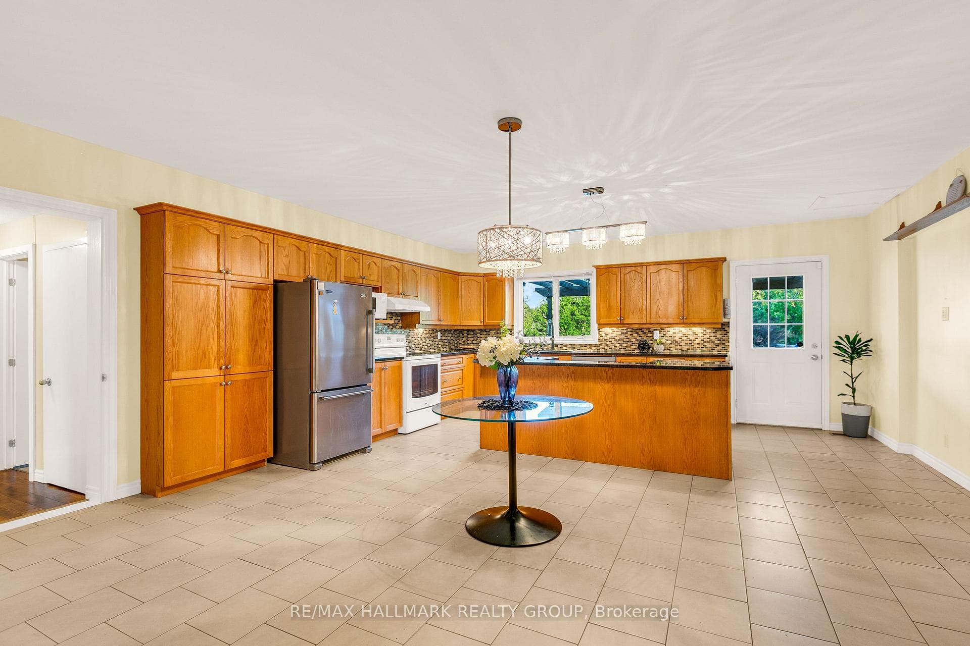 7316 Flewellyn Road photo 17
