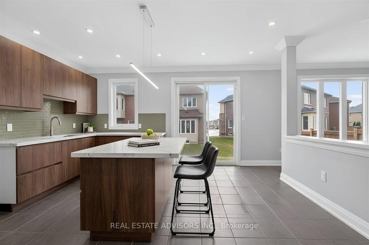 39 Unwind Crescent photo 18