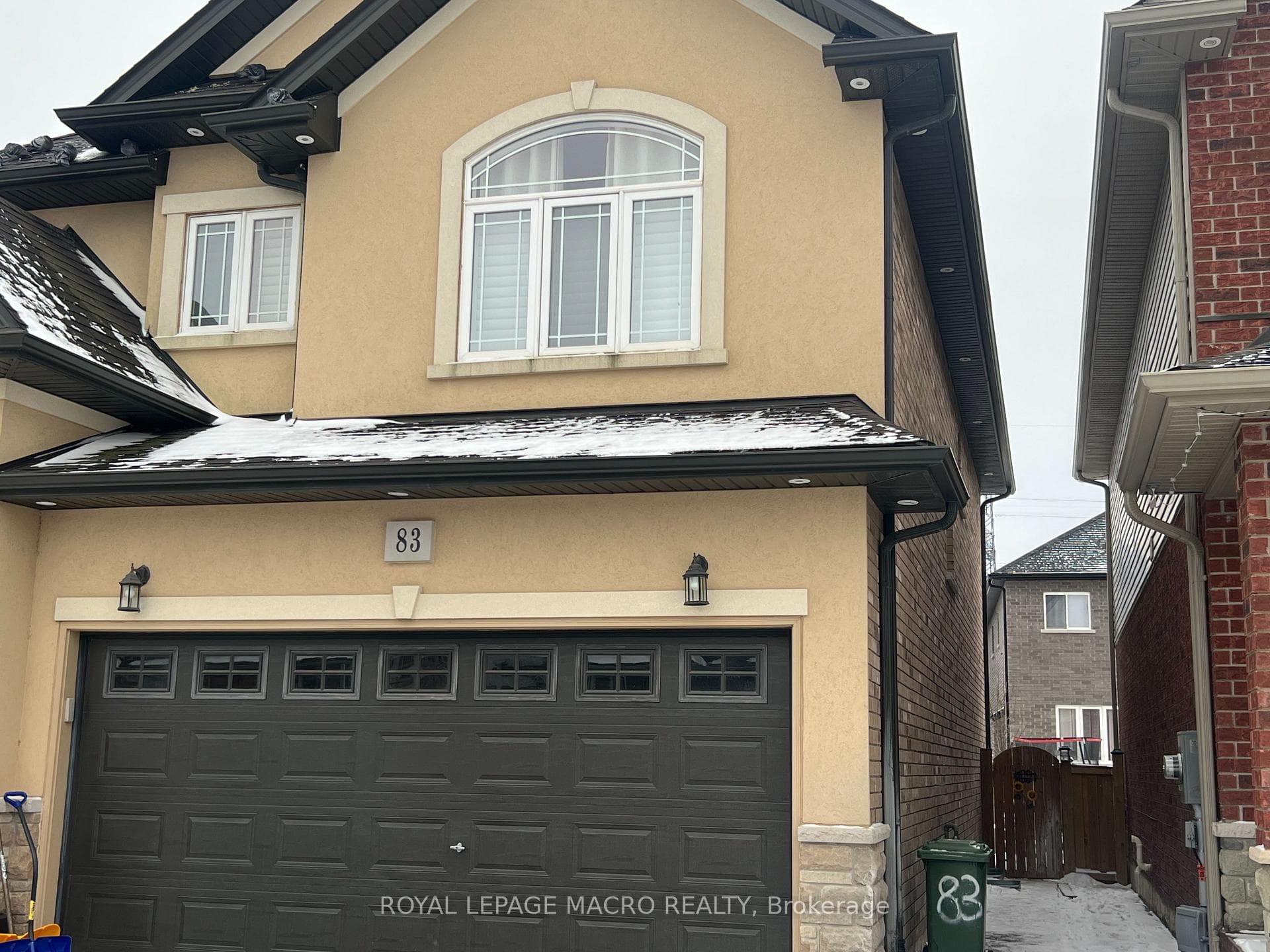 83 Cittadella Boulevard Unit LOWER photo 3