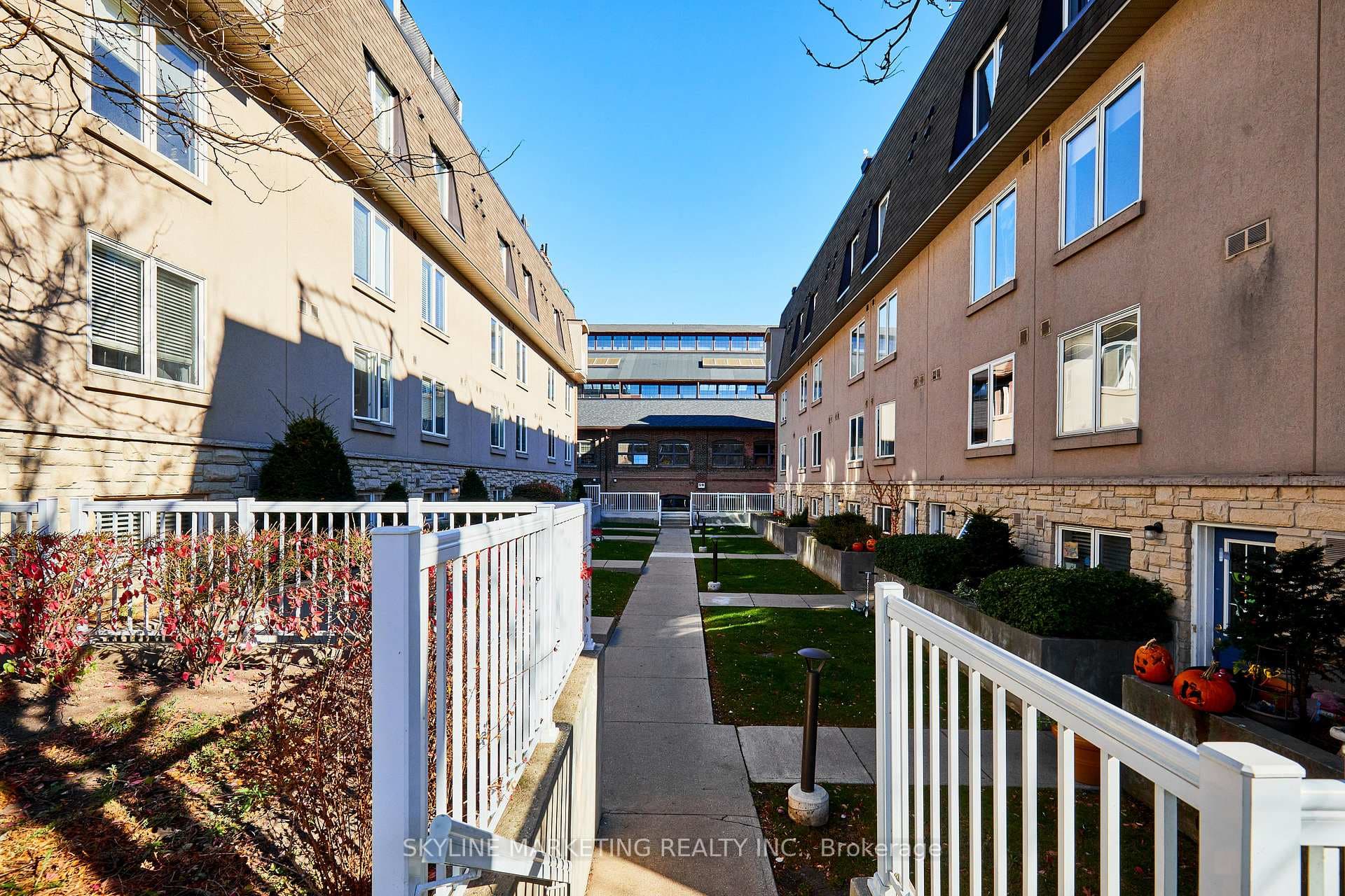 55 Foundry Avenue Unit 64 photo 34