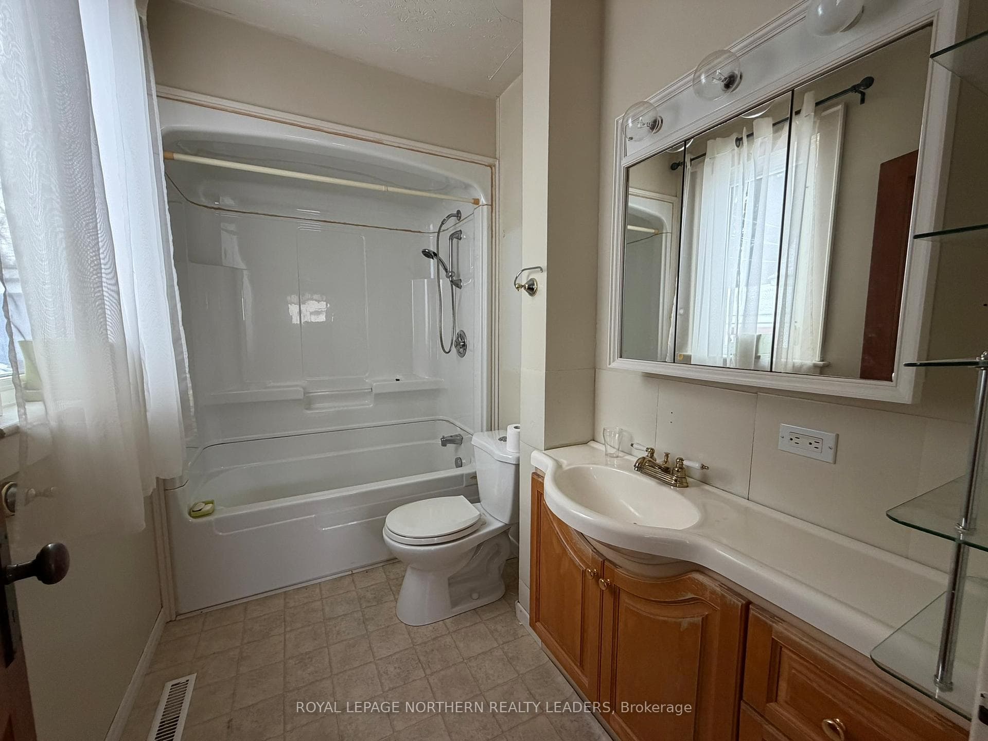 277 Wilson Avenue photo 25