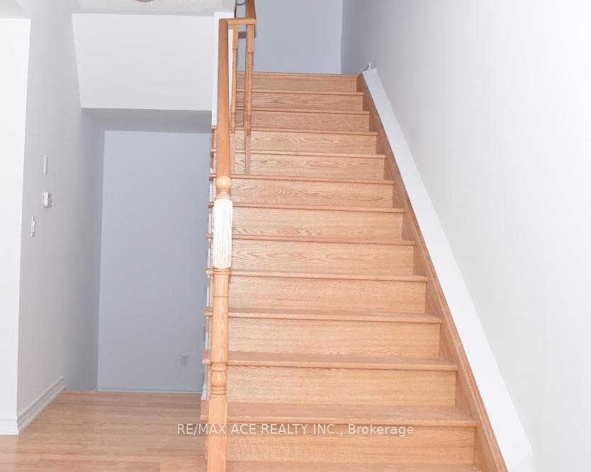 330 Moody Street photo 7