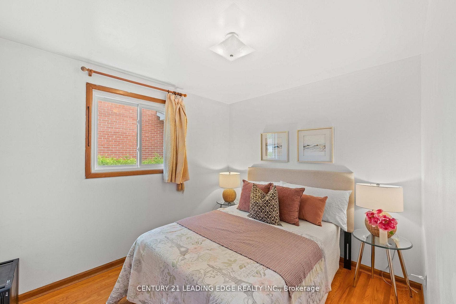 881 Blairholm Avenue photo 32