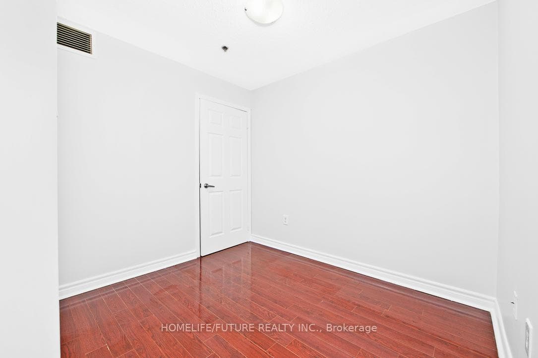 5235 Finch Avenue Unit 201 photo 7