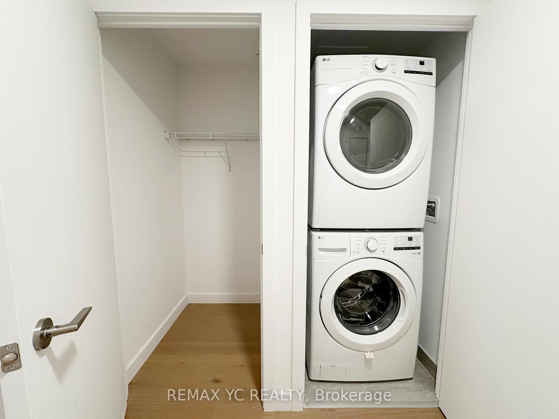 1720 Bayview Avenue Unit 214 photo 3