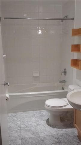 60 Byng Avenue Unit 1715 photo 7