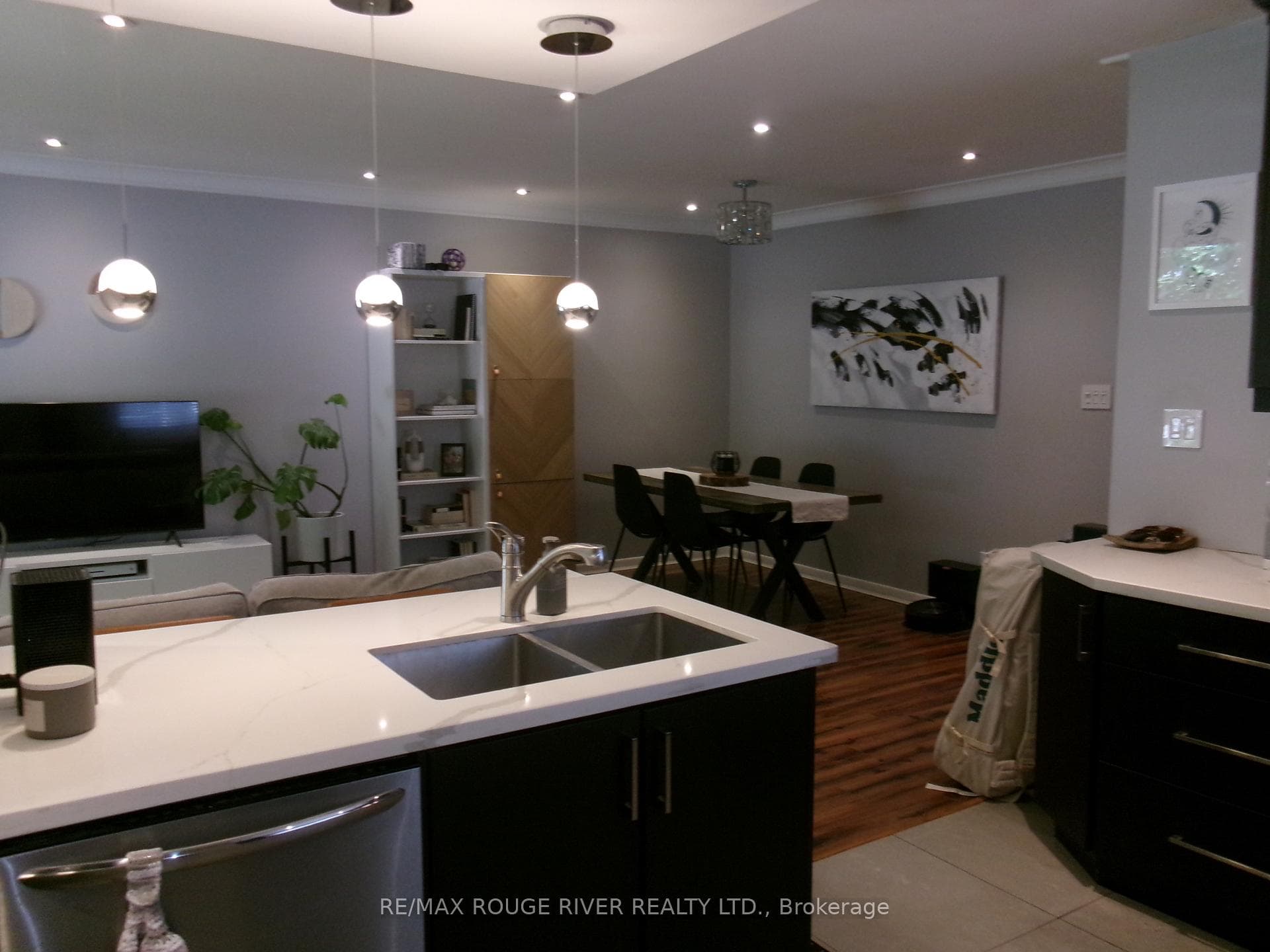 300 Rosedale Drive photo 8