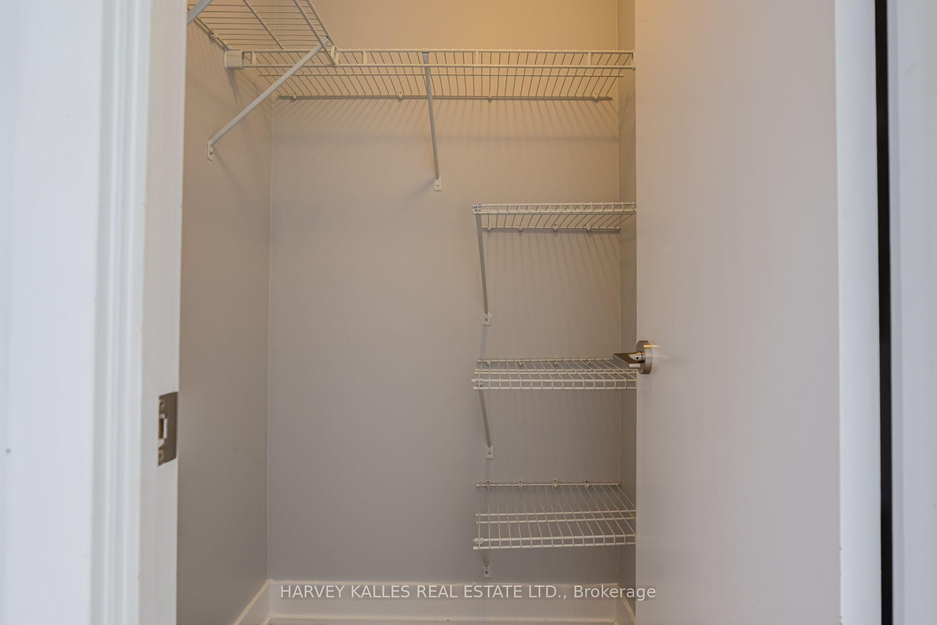 30 Shore Breeze Drive Unit 1822 photo 23