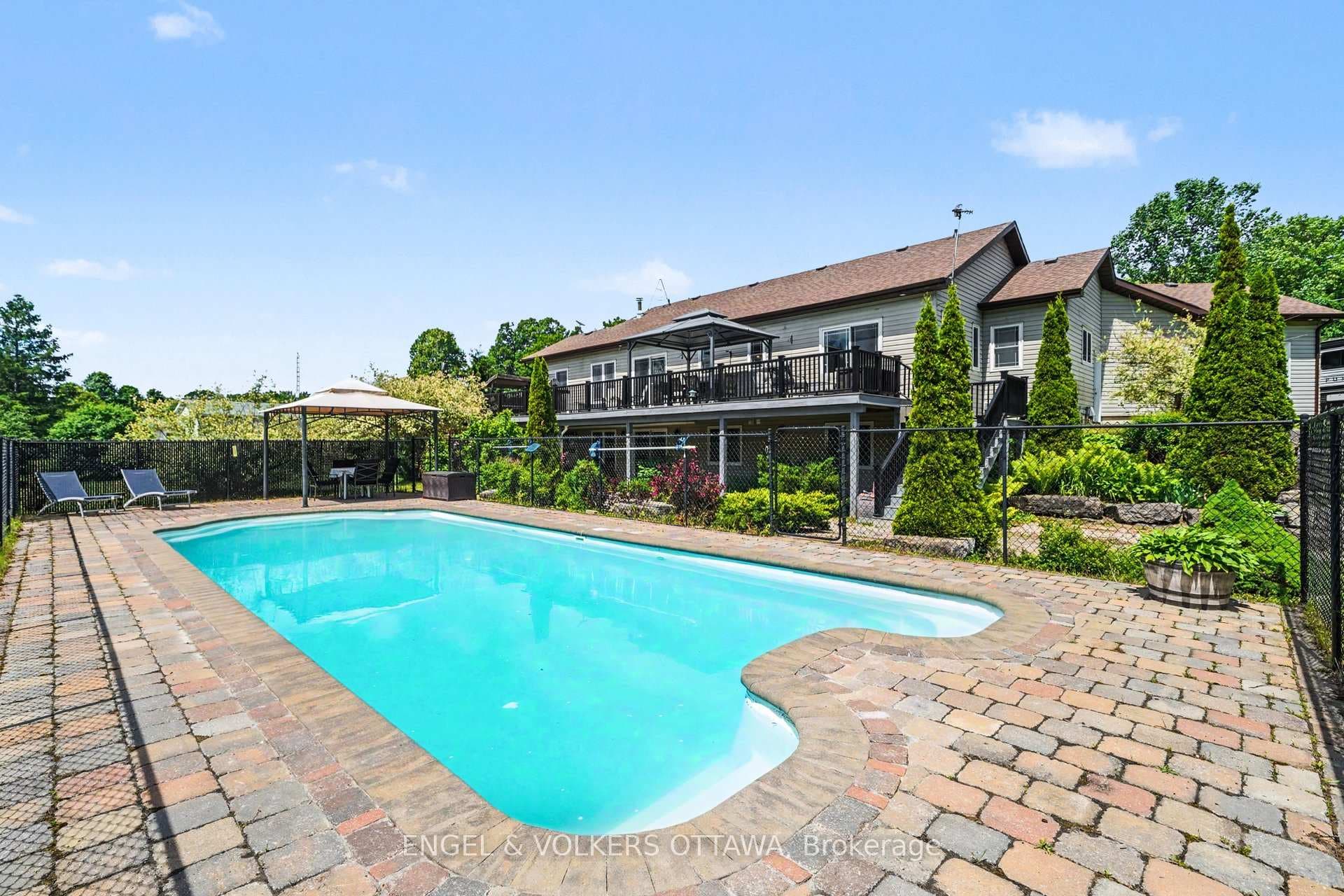 382 Craig Road photo 29