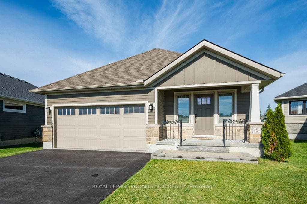 18 Tessa Boulevard photo 1