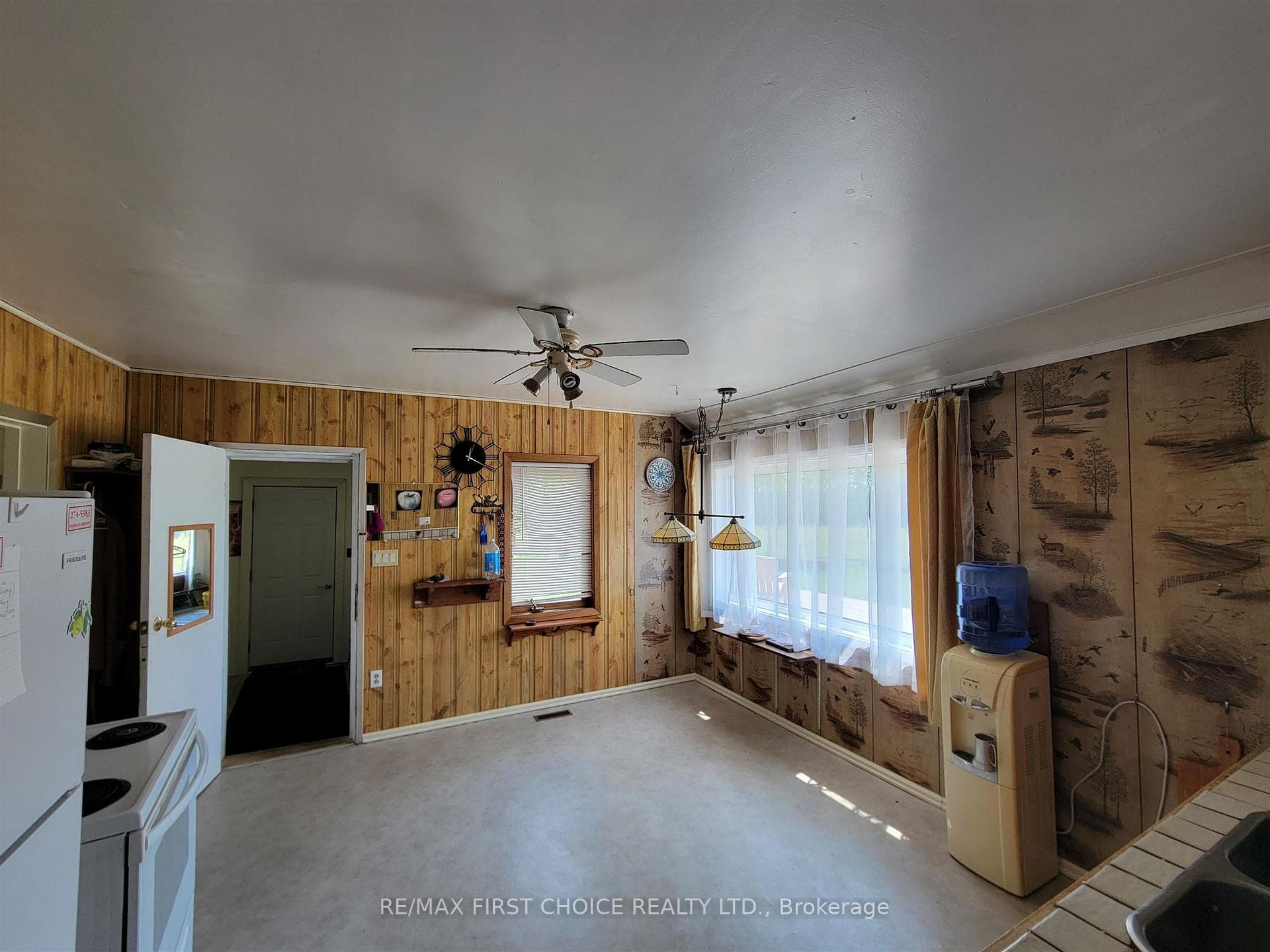 870 McDiarmid Road photo 3