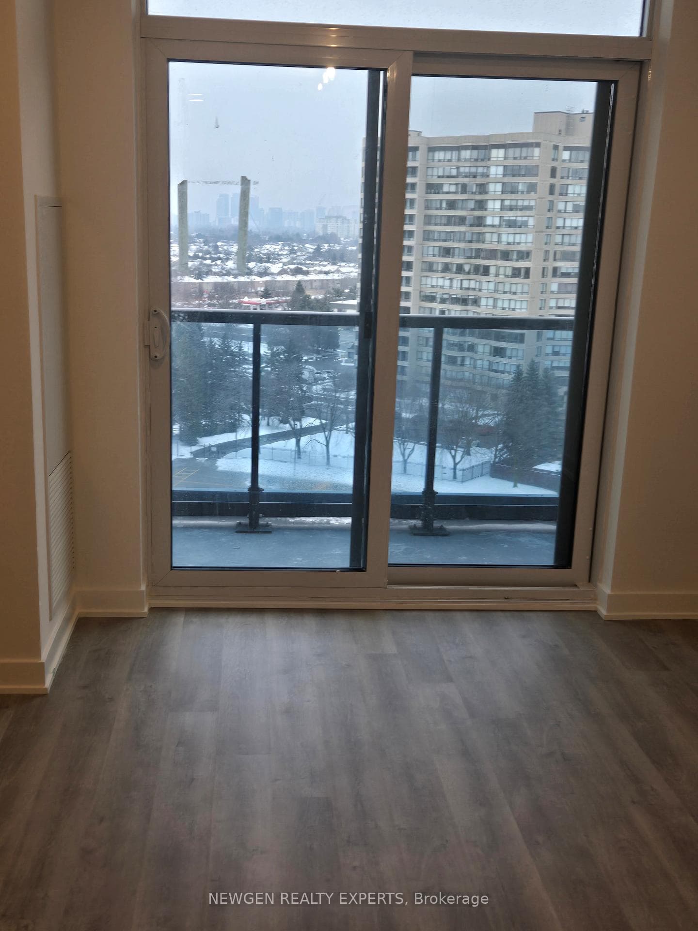 30 Upper Mall Way Unit 811 photo 11