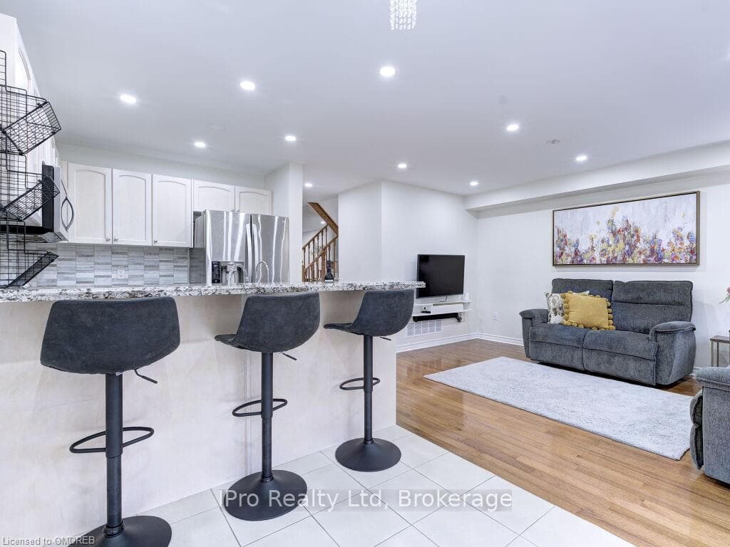 130 SWINDALE Drive photo 19