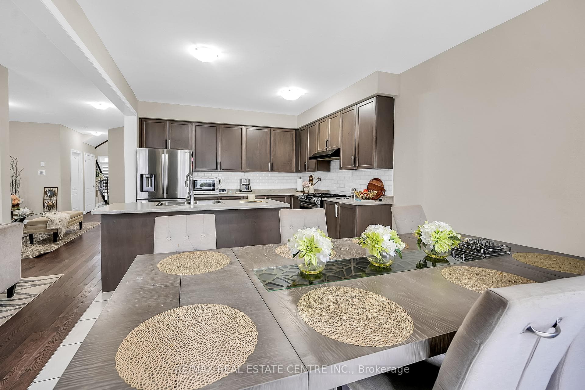 198 Whithorn Crescent photo 19