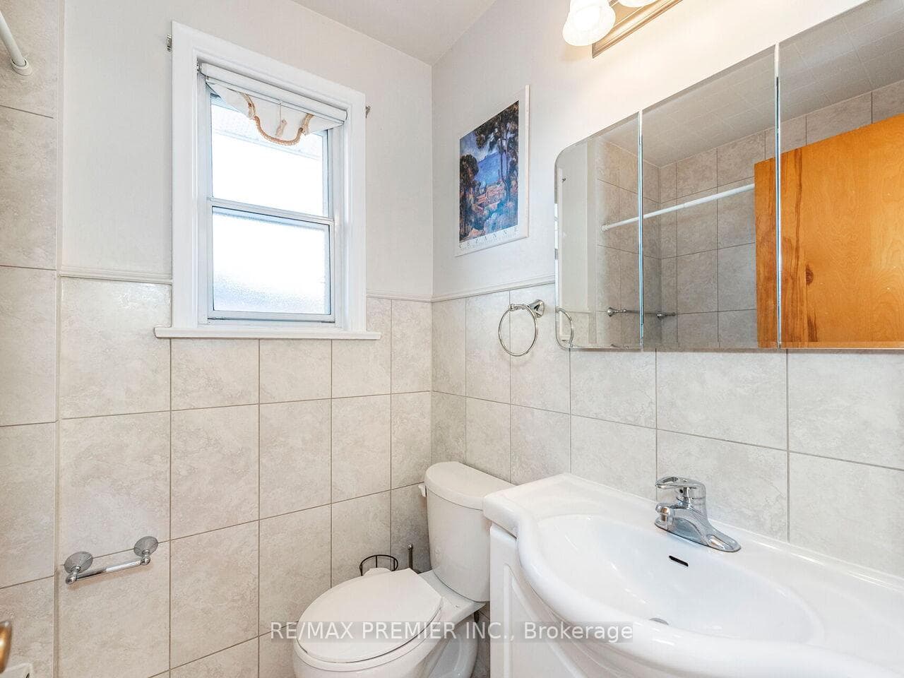 89 Cayuga Avenue photo 19
