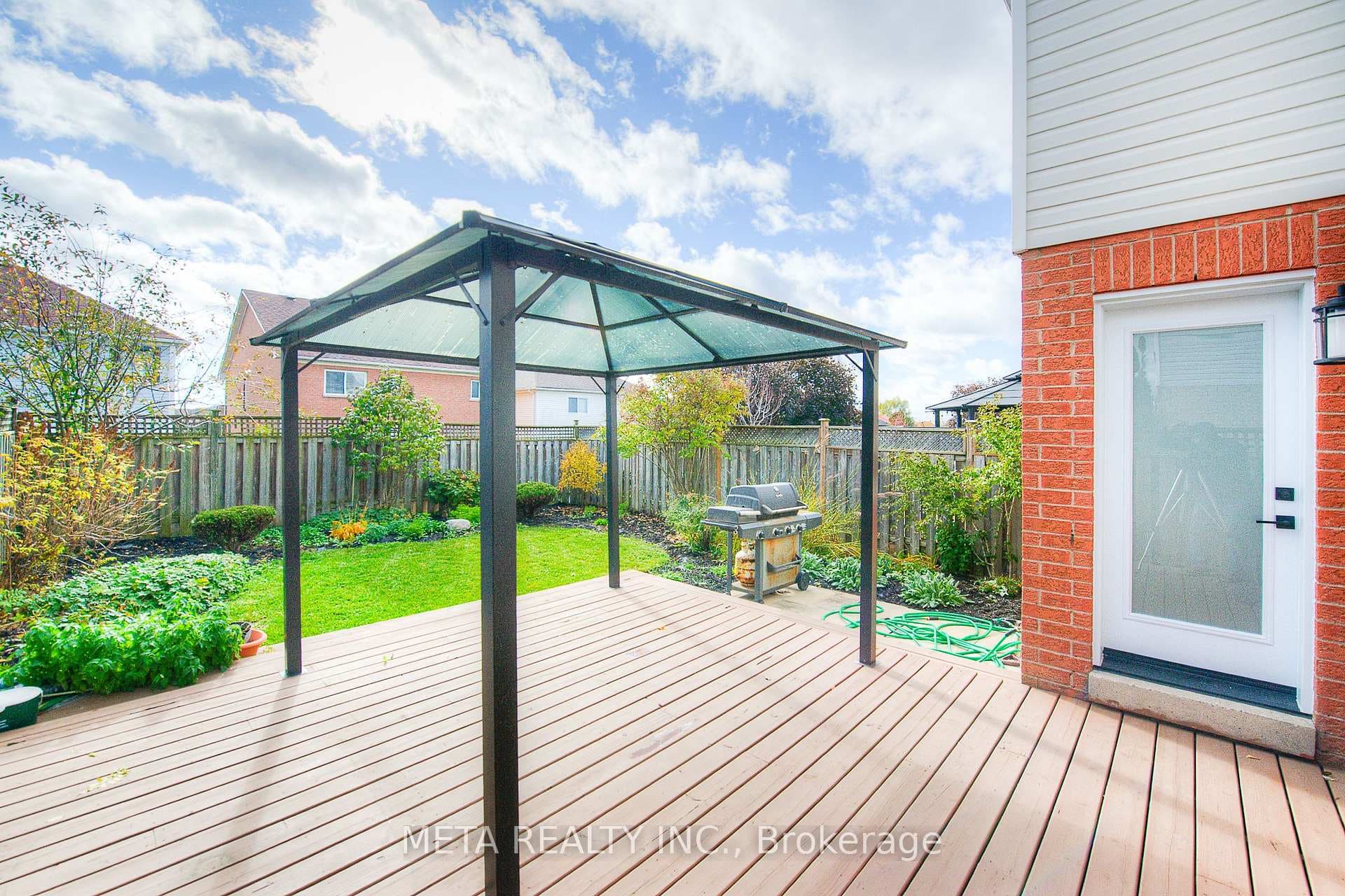 17 Brownridge Place photo 4