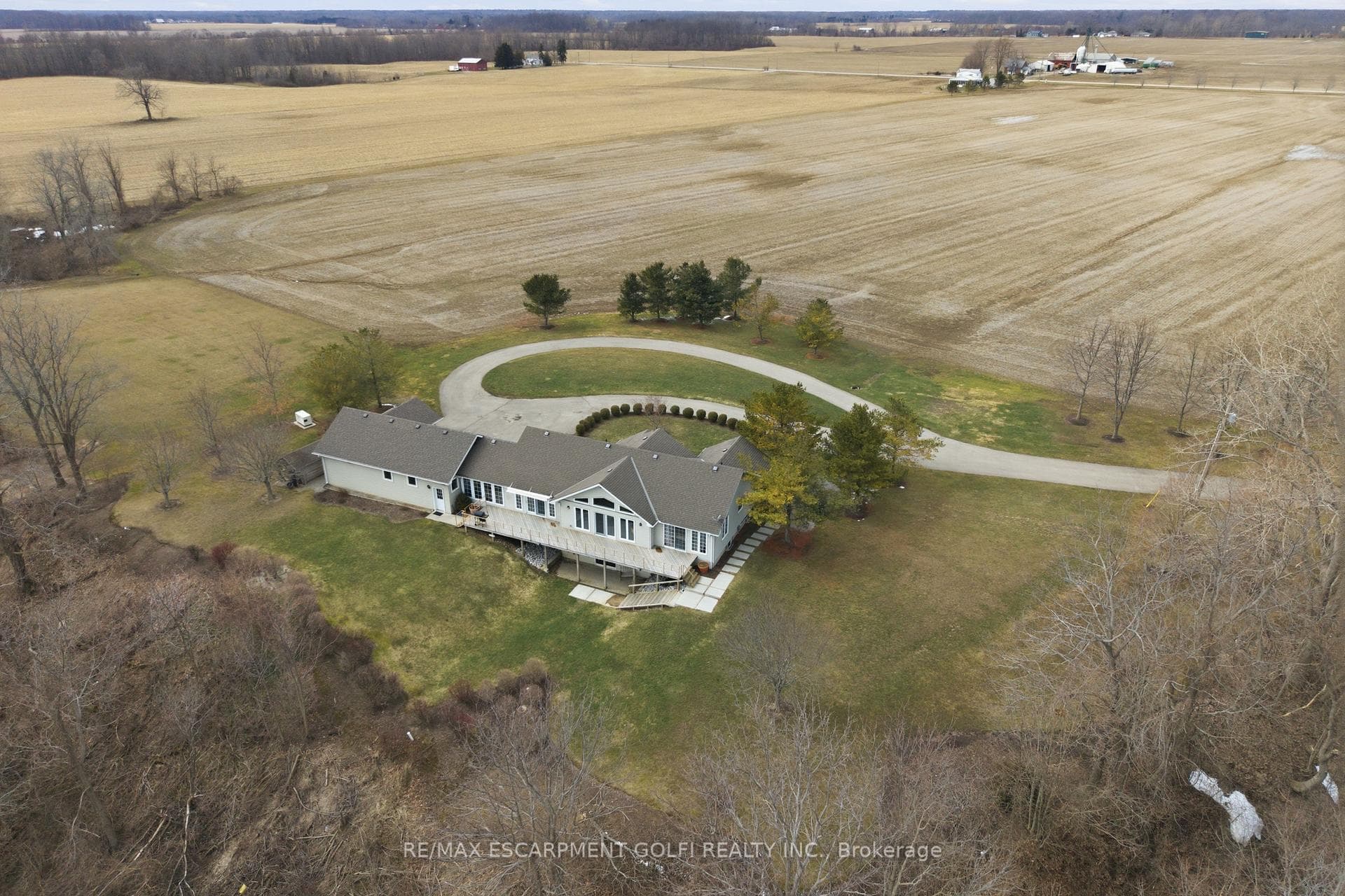 648 FRONT Road photo 46