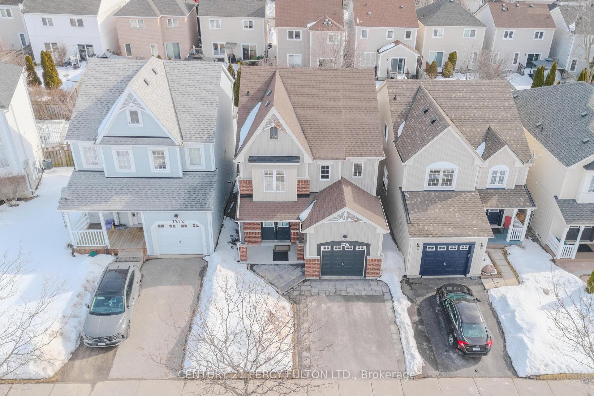 1276 Ashgrove Cres- exterior drone