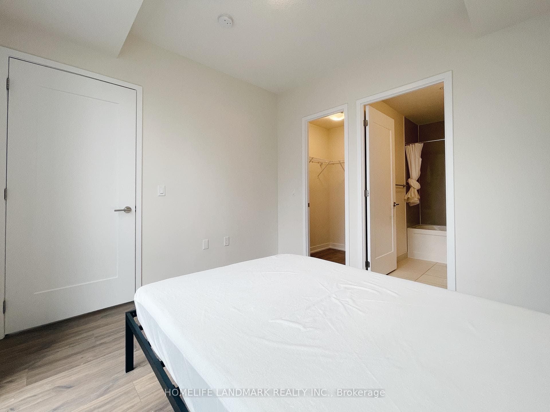 99 John Street Unit 1804 photo 6