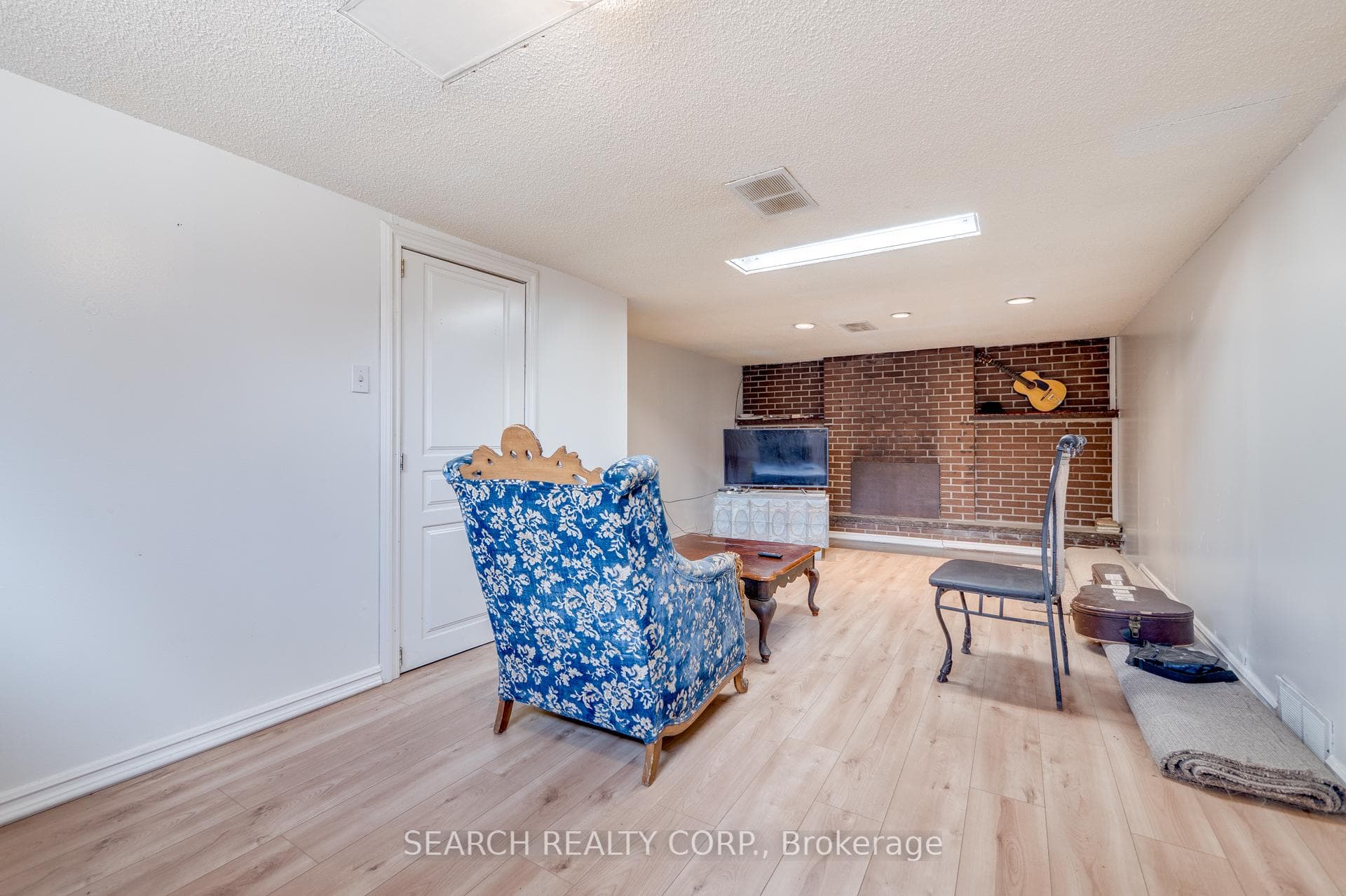 324 Morrish Road photo 19