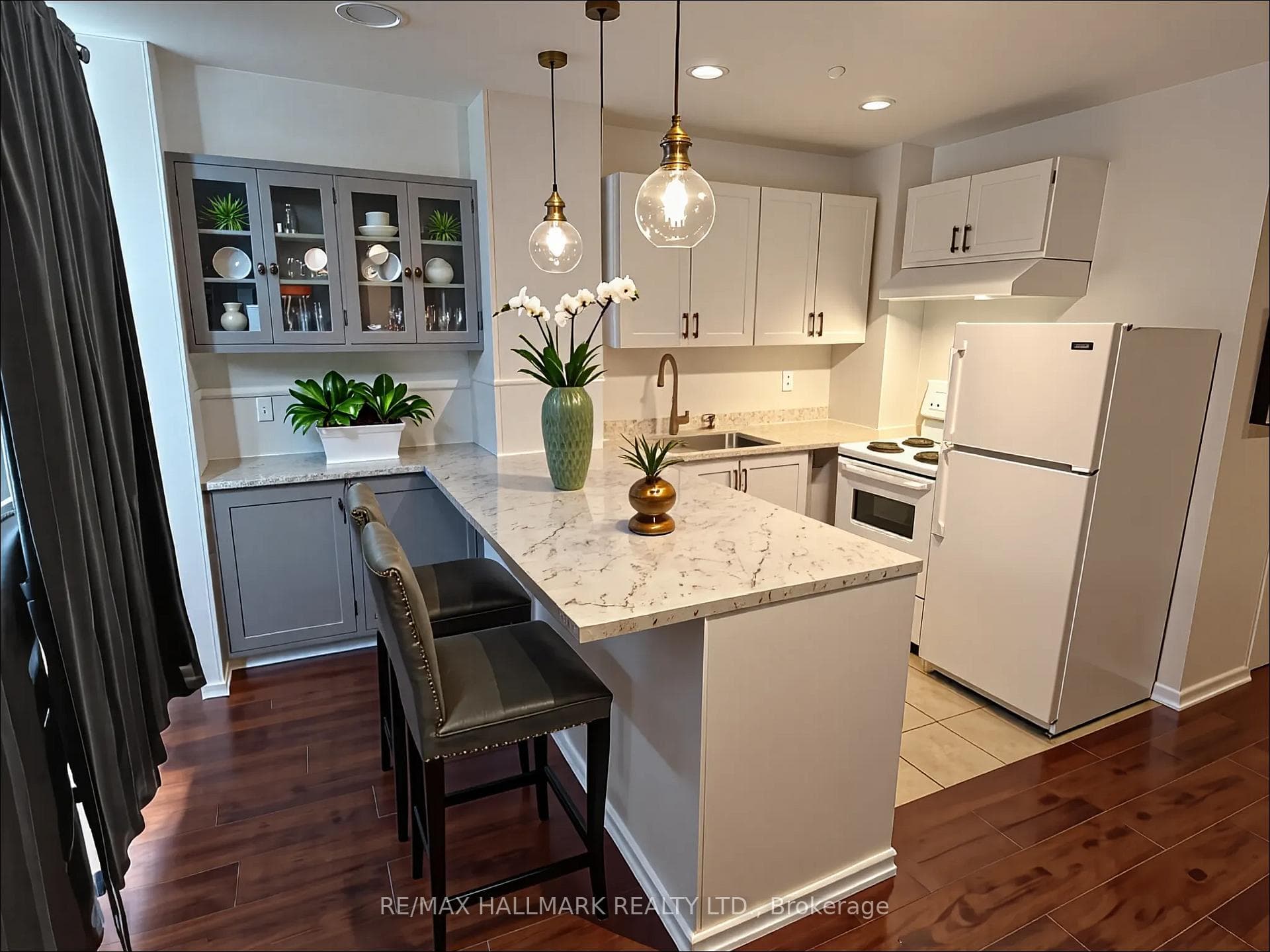 Kitchen/Breakfast area Virtually Staged