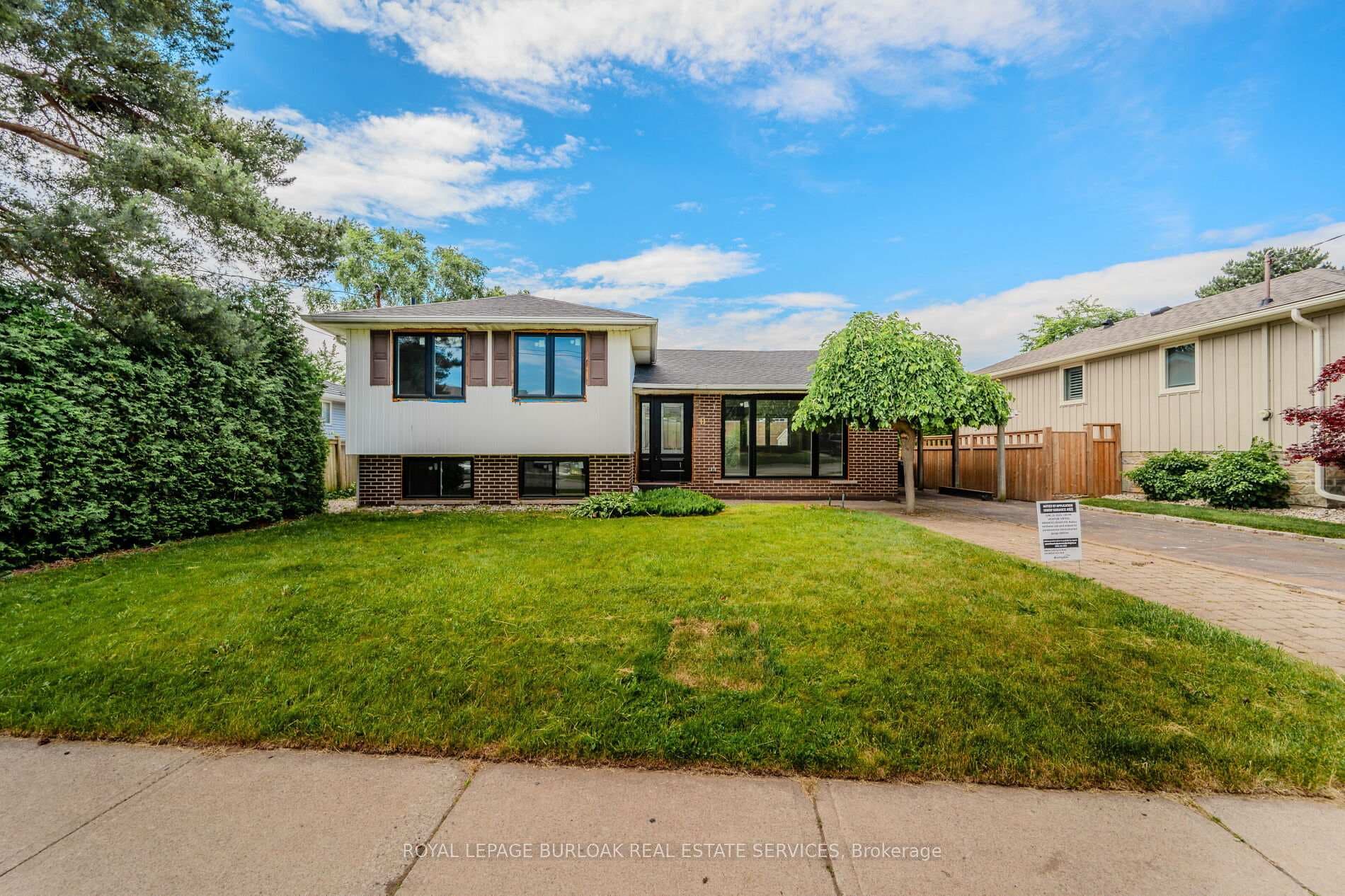 640 Dynes Road photo 2