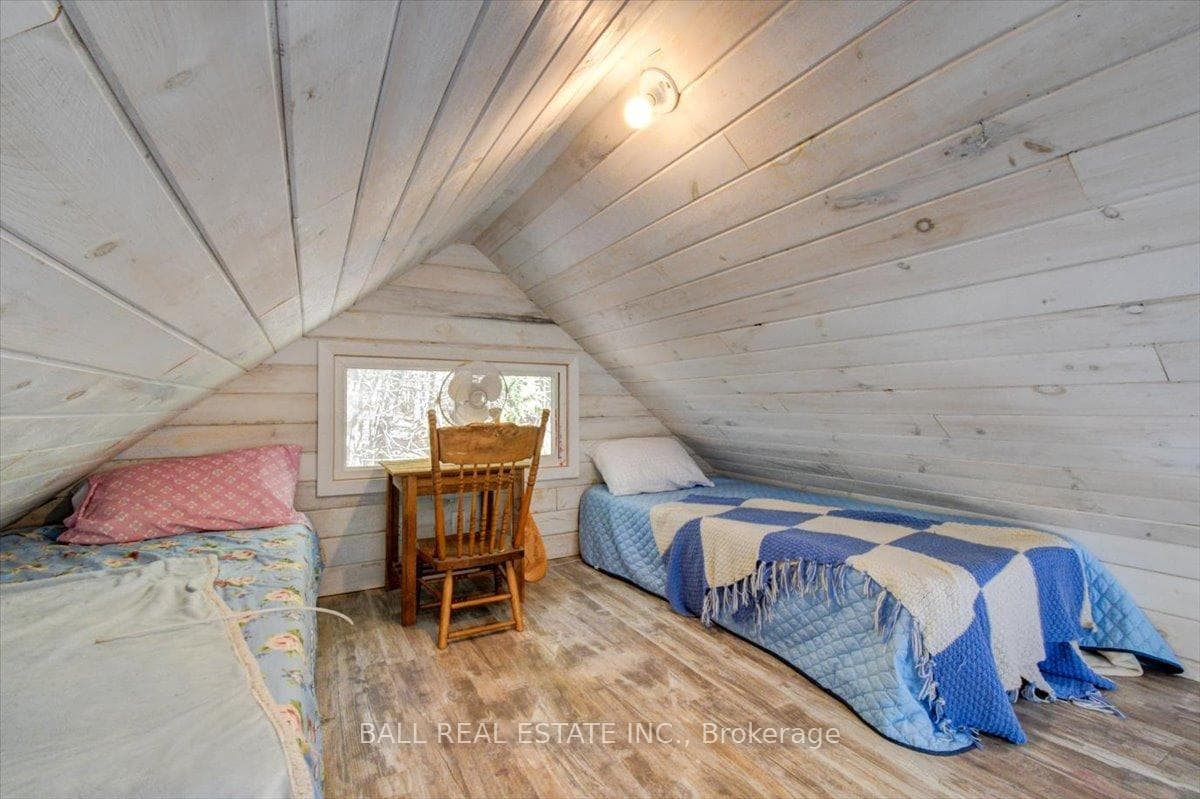 1404 Hybla Road photo 41