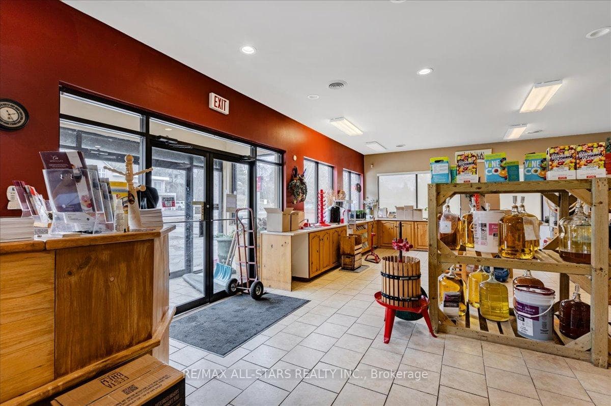 30 The Queensway Avenue photo 4