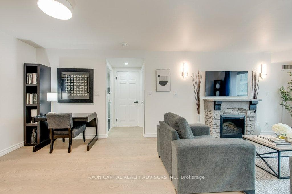 168 Simcoe Street Unit 1513 photo 27