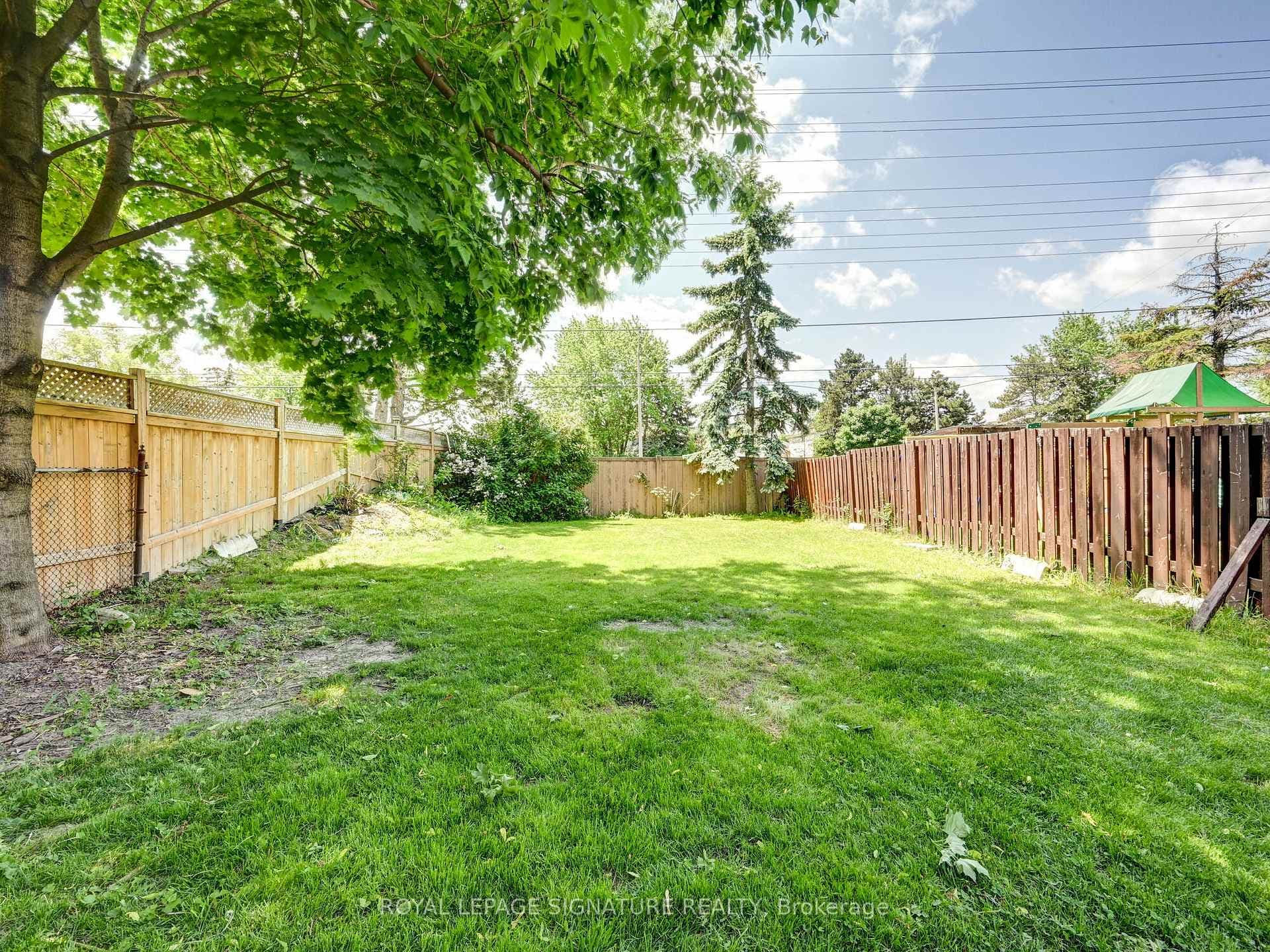 6412 Chaumont Crescent photo 22