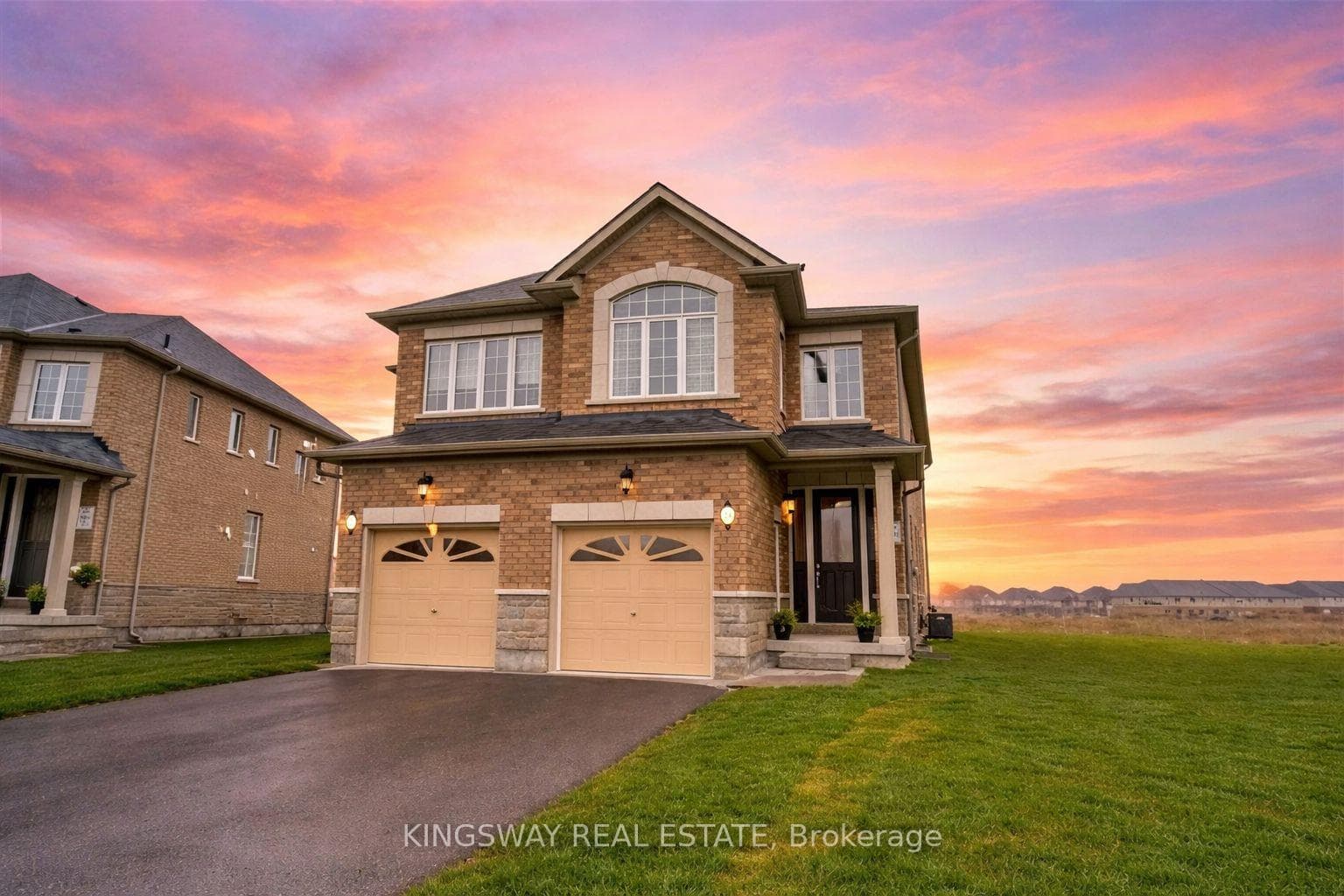 24 Narbonne Crescent photo 2