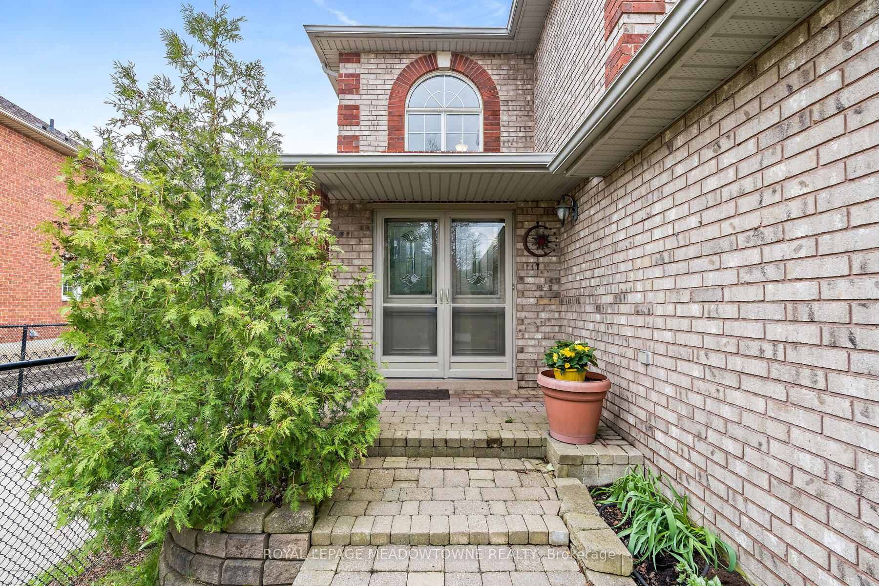 39 Mcclure Court photo 3