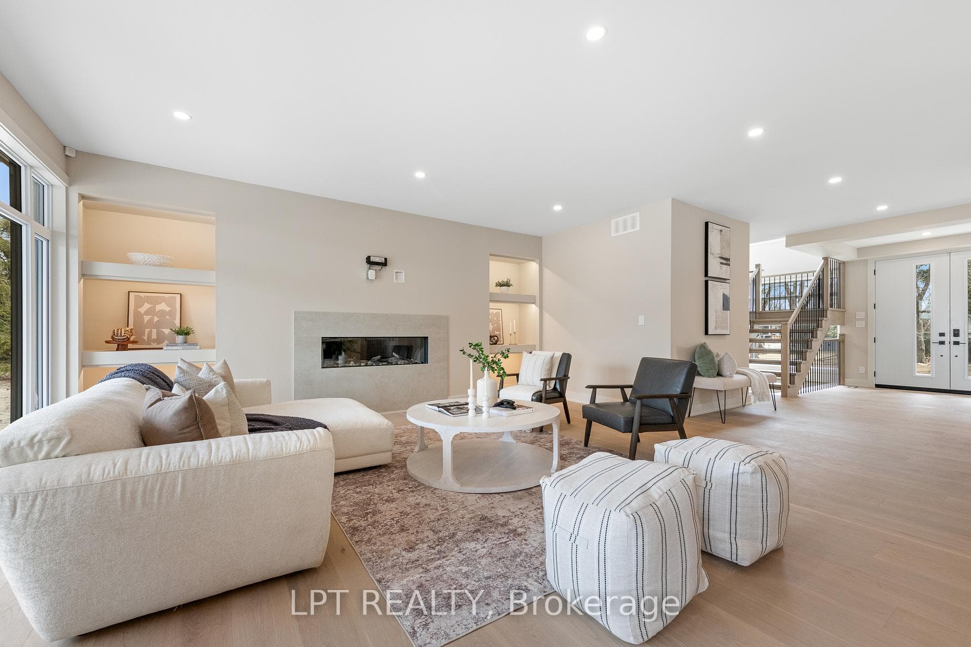 15 Briggs Avenue photo 18