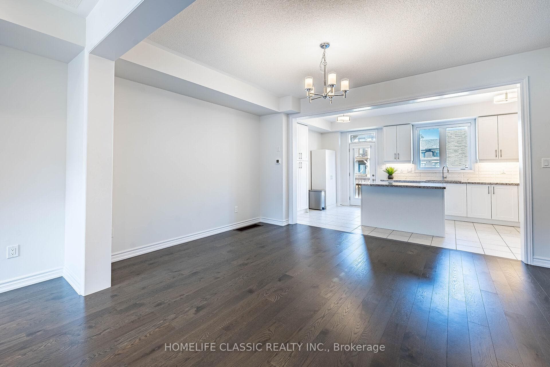 57 Douet Lane photo 11