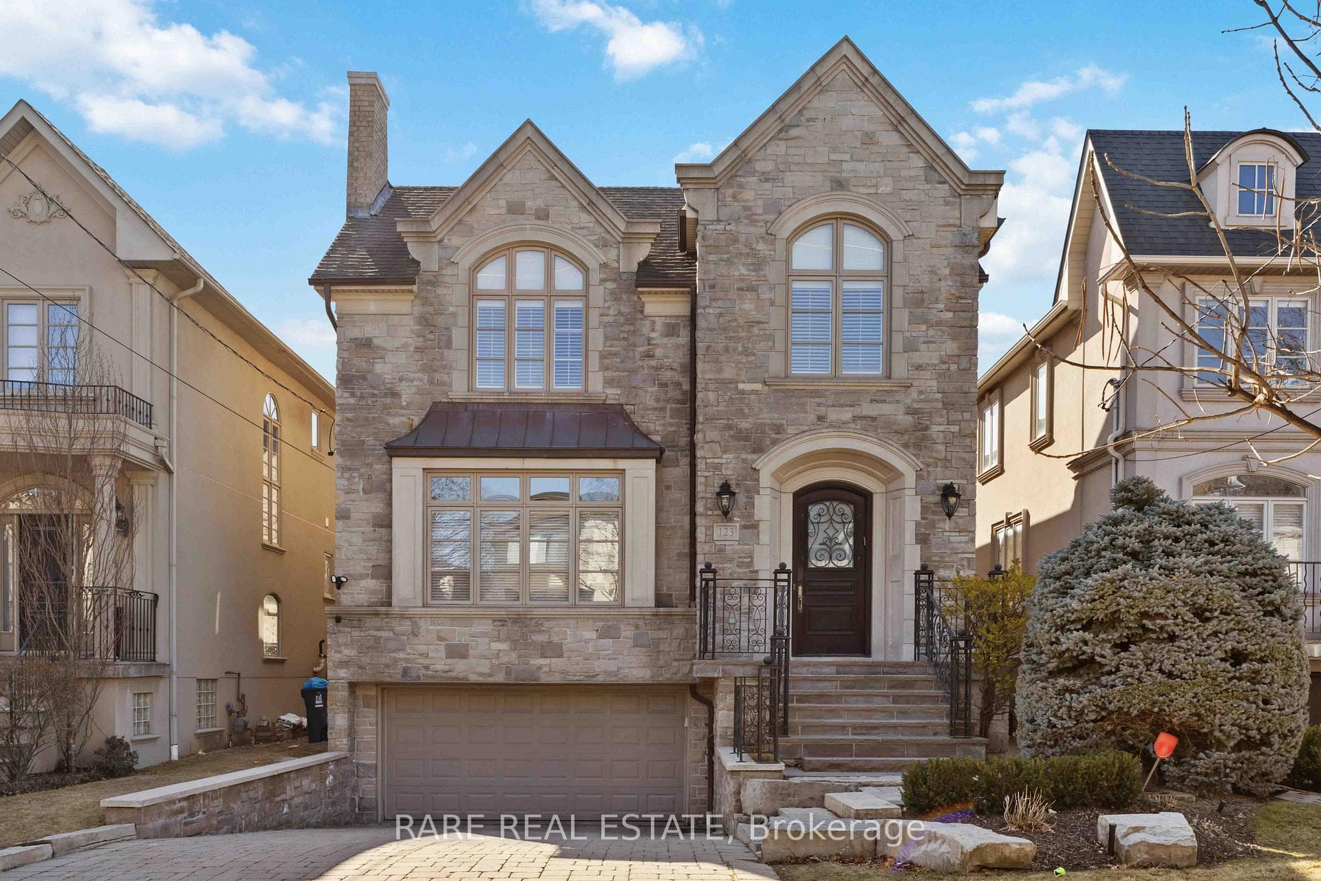 123 Dunblaine Avenue photo 1