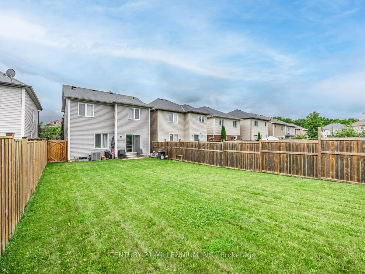 27 Warner Lane photo 33