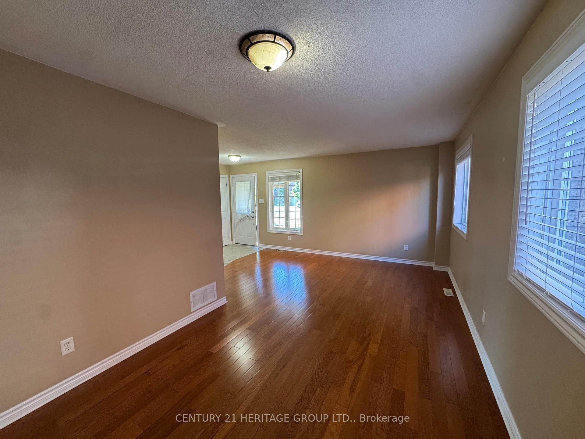 82 Kenwell Crescent photo 6